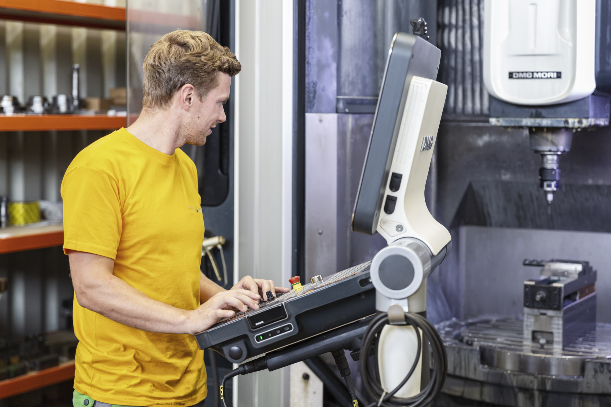 Werkzeugbau mit CNC Maschinen HAGE interne Fertigung